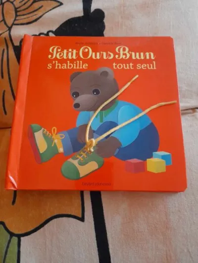 Petit ours brun s' habille tout seul - marie aubin - Livres - Saint-Satur (18300)