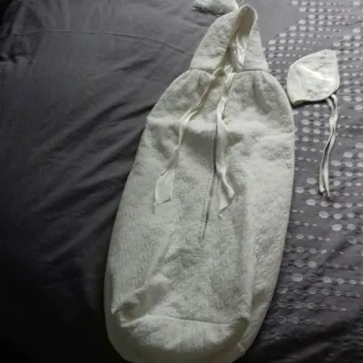 Burnous pour bébé (années 50) - Collection - Lyon 5e Arrondissement (69005)