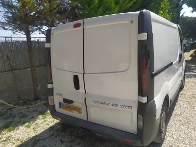 Opel vivaro 2.5 cdti - photo 2