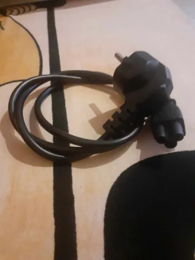 Câble d'alimentation 3 pôles - Informatique - Saint-Satur (18300)