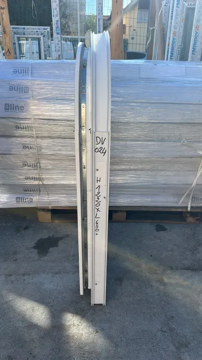 Fenêtre blanc un vantail Haut 1220/ Larg 650 - photo 2
