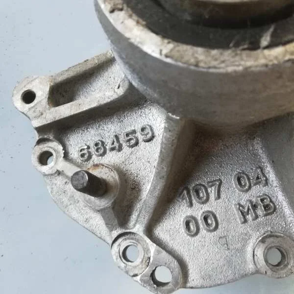 Couvercle moteur avant maserati quattroporte s3 - Équipements Auto - Nice (06000)