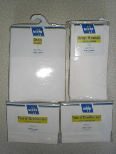 Parure de lit bleu - verte - blanche neuve - photo 3