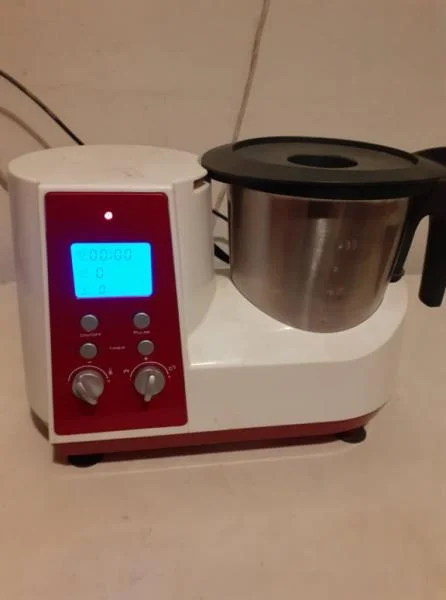 Robot cusio pro kintchencook anniversaire - Collection - Saint-Satur (18300)