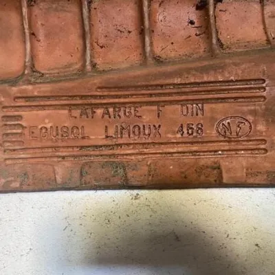 Lots de tuiles tegusol, abeille, verre, ... - Bricolage - Montpellier (34000)