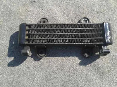 Radiateur huile kawasaki gpz 1100 zx 1983 - photo 2