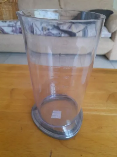 Verre mesureur en plastique transparent - Collection - Saint-Satur (18300)