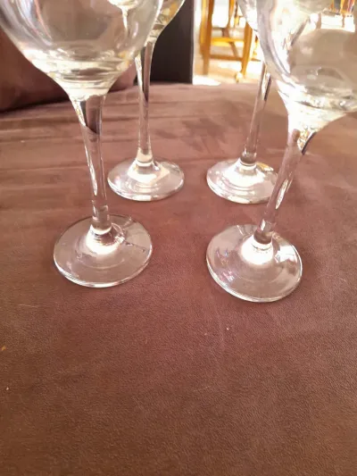 Lot 4 Verres à Vin Transparents Classique - photo 4