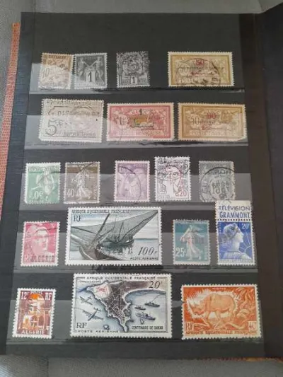 Album de 153 timbres oblitérés - photo 3