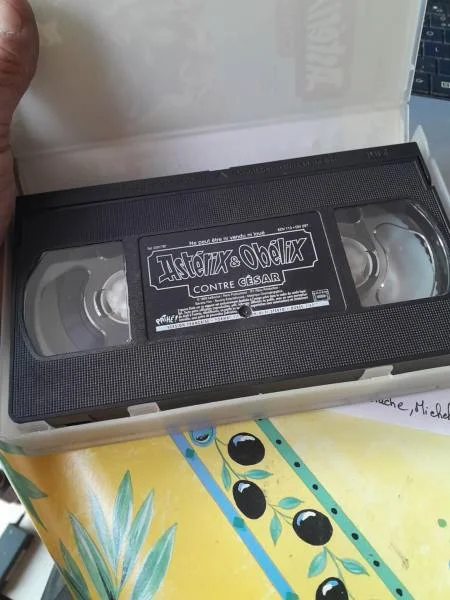 Cassette vhs " astérix et obélix " - CD, DVD & Vinyles - Saint-Satur (18300)