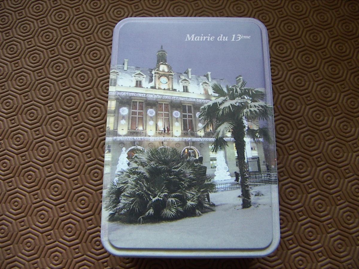 Boîte en métal vide - Autres Loisirs - Malakoff (92240)