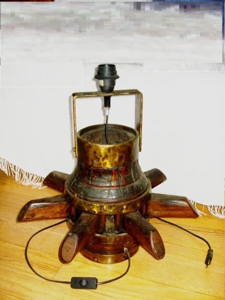 Pied de lampe rustique - Décoration - Monnetier-Mornex (74560)