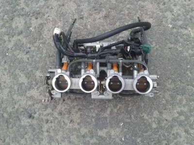 Rampe injection yamaha fz6s 2005 - photo 3