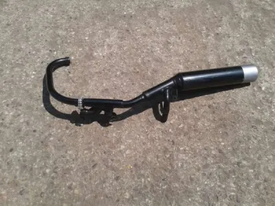 Échappement gauche neuf yamaha 600 xj 1988 - Équipements Moto - Dampleux (02600)