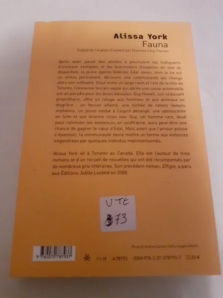 Livre alissa york "fauna " - Livres - Saint-Satur (18300)