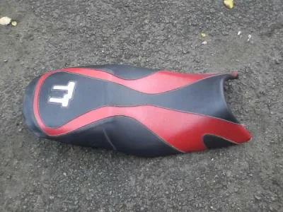Selle perso triumph 600 tt 2001 - Équipements Moto - Verberie (60410)