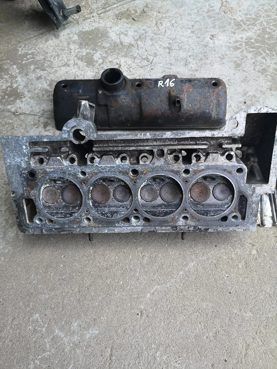 Culasse Renault 16 essence - Équipements Auto - Val d'Erdre-Auxence (49370)