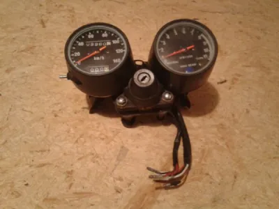 Tableau de bord kawasaki 125 ke 1977 - Équipements Moto - Marignane (13700)