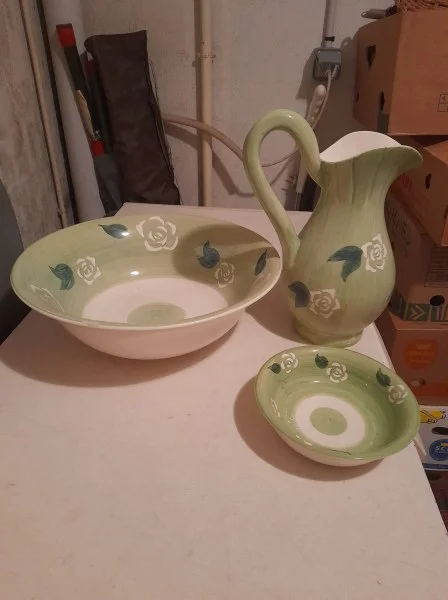 Set broc - cuvette de toilette- porte savon - Collection - Saint-Satur (18300)