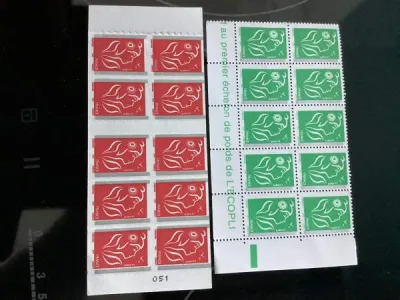 Lot de 10 timbres rouges ou verts - photo 2