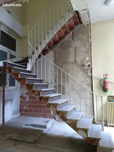 Escalier acier et chêne 2 quart tournant gauche av - Bricolage - Montmaur (11320)