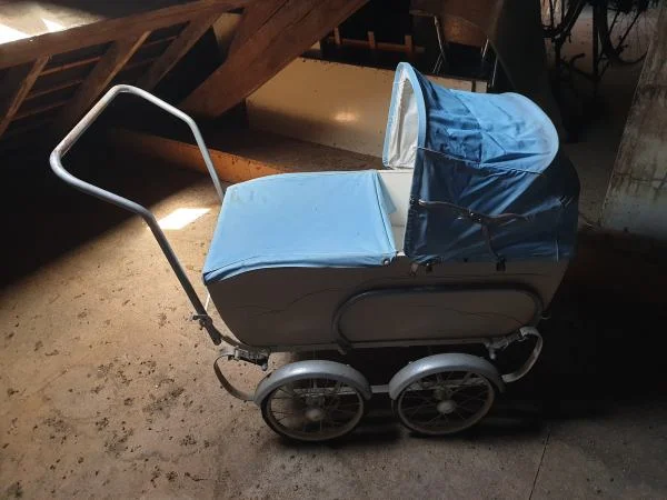 Landau années 60 - Collection - Saint-Gervais-d'Auvergne (63390)