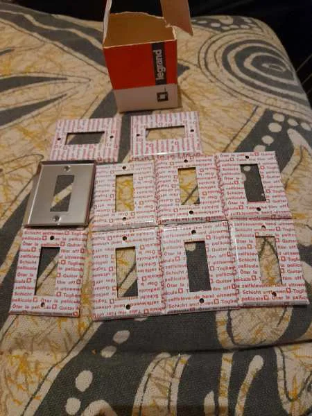 Lot 10 enjoliveurs mistral legrand en inox - Bricolage - Saint-Satur (18300)