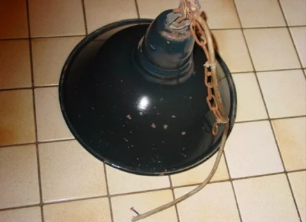 Ancienne lampe d'atelier - Collection - Louvres (95380)