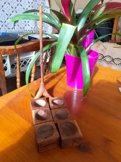 Original présentoir / support en bois avec 6 coque - photo 4