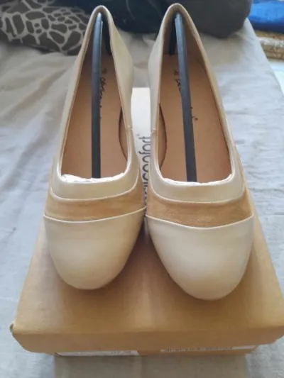 Paire d' escarpin femme 38 beige - Chaussures - Saint-Satur (18300)