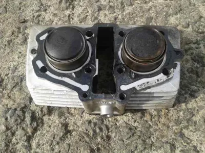 Cylindre pistons honda cm 125 1997 - Équipements Moto - Verberie (60410)