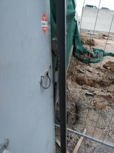 Bloc-porte métallique avec barre antipanique menui - Portes & Fenêtres - Montpellier (34000)