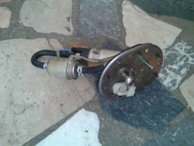 Pompe a éssence honda 800 vfr fi 1999 - Équipements Moto - Nancy (54000)