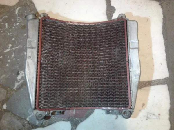 Radiateur kawasaki 750 zxr 1996 - Équipements Moto - Nancy (54000)
