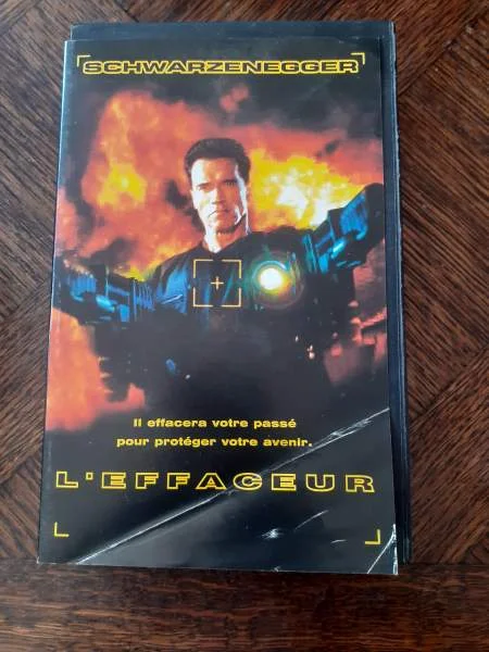 Cassette vhs"l'effaceur" - CD, DVD & Vinyles - Saint-Satur (18300)