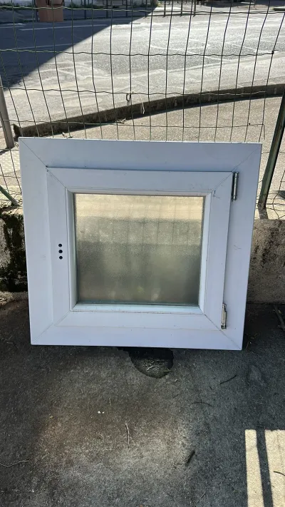 Fenêtre PVC blanc 1 vantail vitre granité - Bricolage