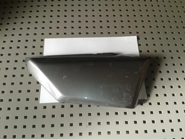 Cache latéral droit honda 125 cm 1992 - Équipements Moto - Saintines (60410)