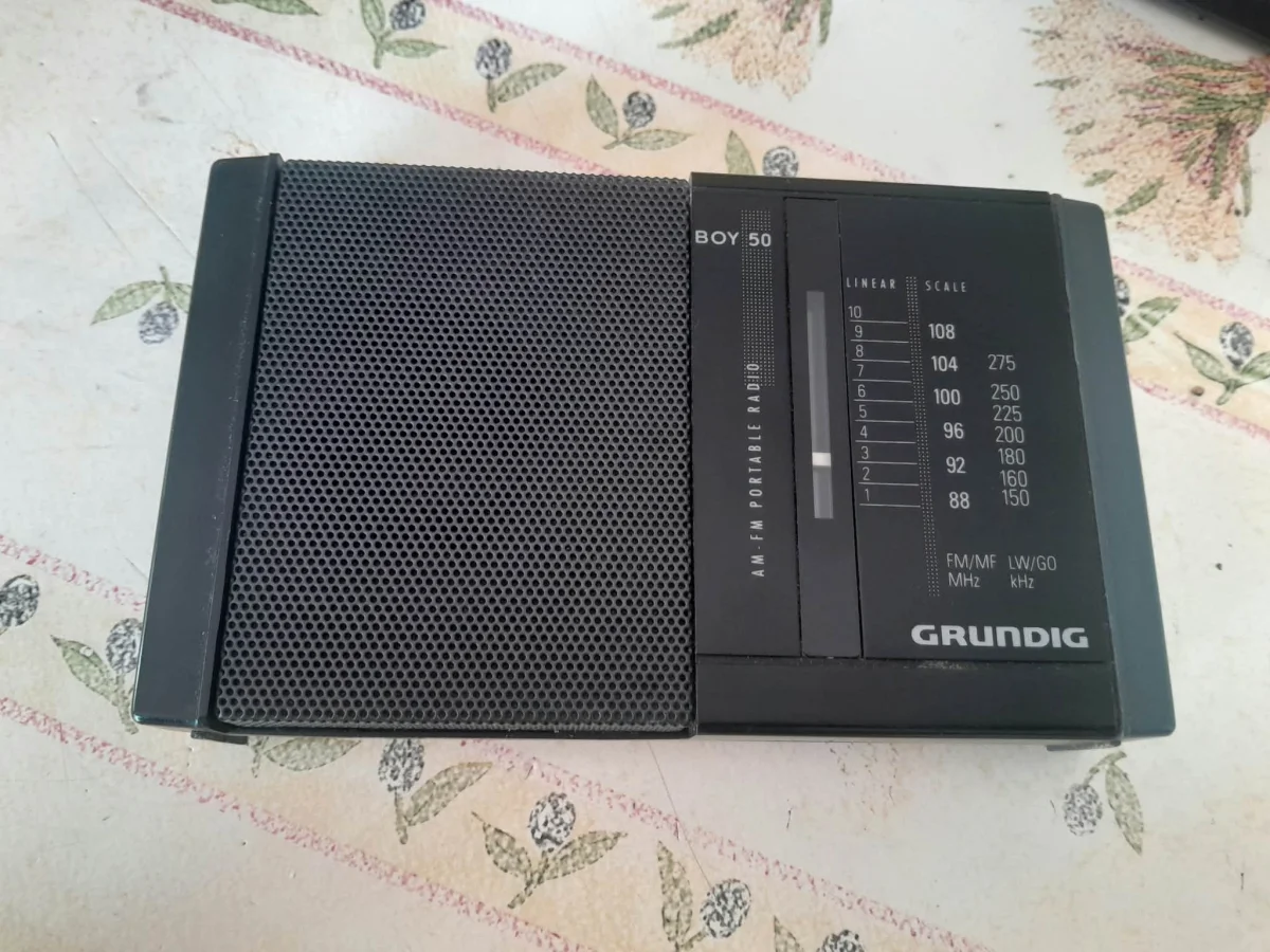 radio portative Grundig Boy 50L - Image & Son - Saint-Satur (18300)
