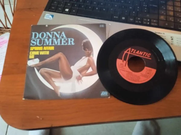 45t " donna summer " - CD, DVD & Vinyles - Saint-Satur (18300)
