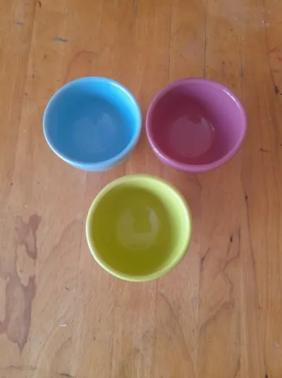 3 bols à sauce sur pied en céramique - photo 3