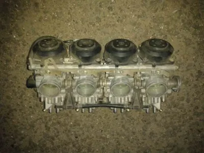 Rampe carburateur yamaha r6 2002 - Équipements Moto - Verberie (60410)