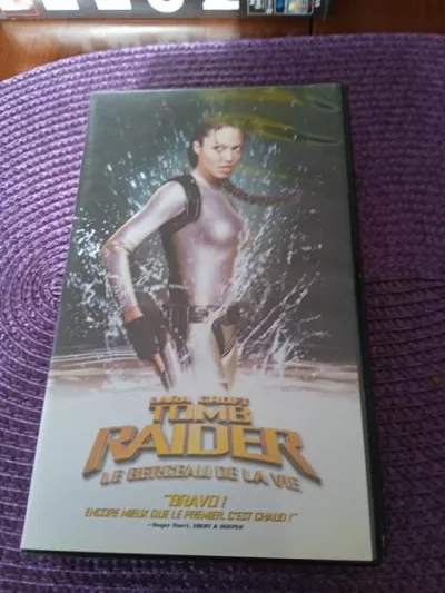 Cassette vhs " tomb raider" - CD, DVD & Vinyles - Saint-Satur (18300)