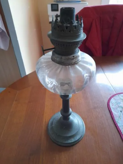 Ancienne lampe à pétrole - photo 4