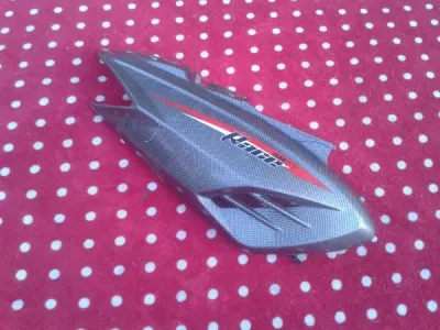 Cache droit scooter barossa 50 speed race 2008 - photo 2