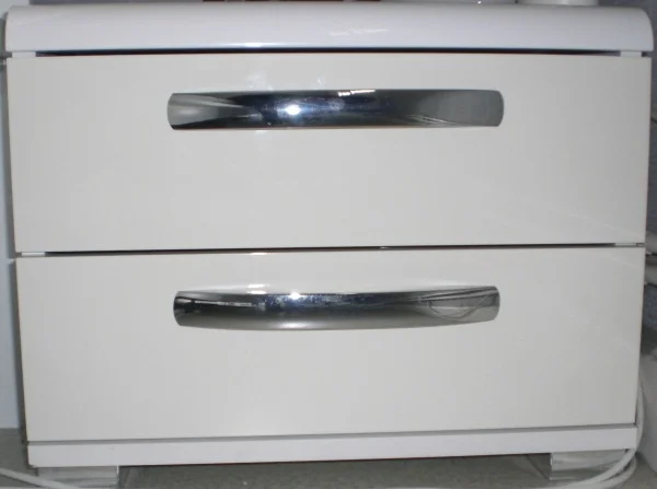 Chambre a coucher laque blanc - Meubles - Sochaux (25600)