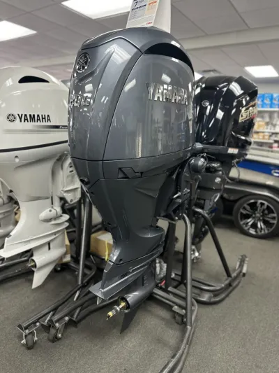 Moteur hors-bord Yamaha F200XD 2025 - Bateaux - Illzach (68110)
