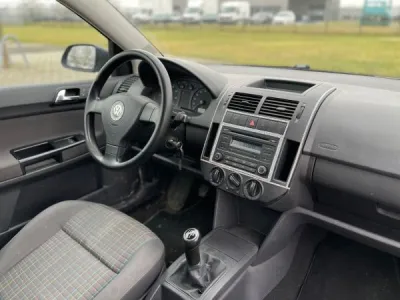 Volkswagen polo 1.2 essence - Autres Véhicules