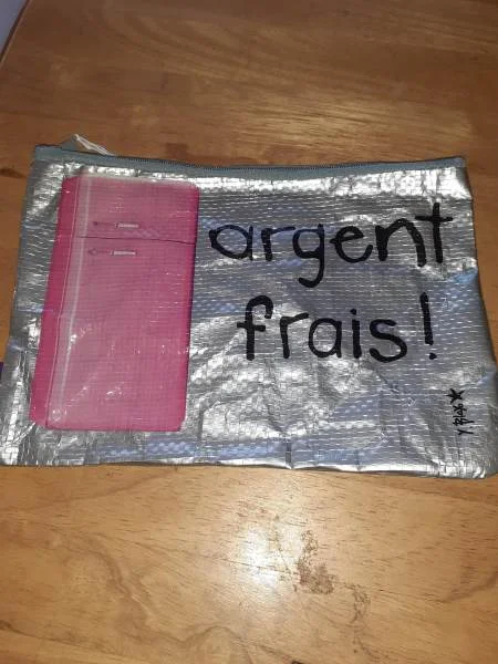 Pochette plastique avec fermeture par zip - Sacs & Maroquinerie - Saint-Satur (18300)