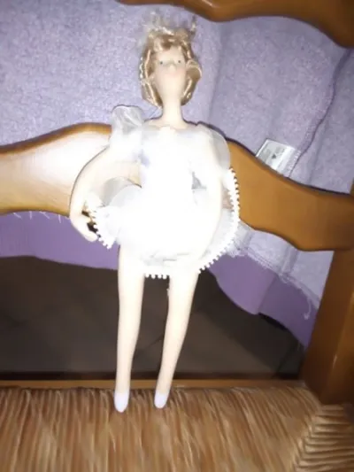 Poupée de porcelaine ballerine n°11 - Collection - Saint-Satur (18300)