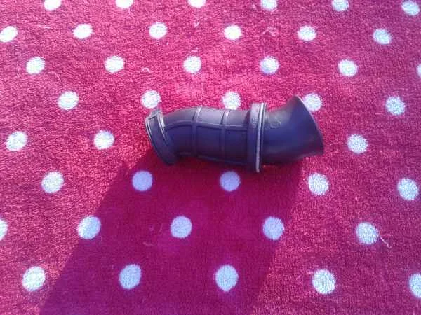 Manchon d air scooter suzuki 125 sixteen 2014 - Équipements Moto - Compiègne (60200)